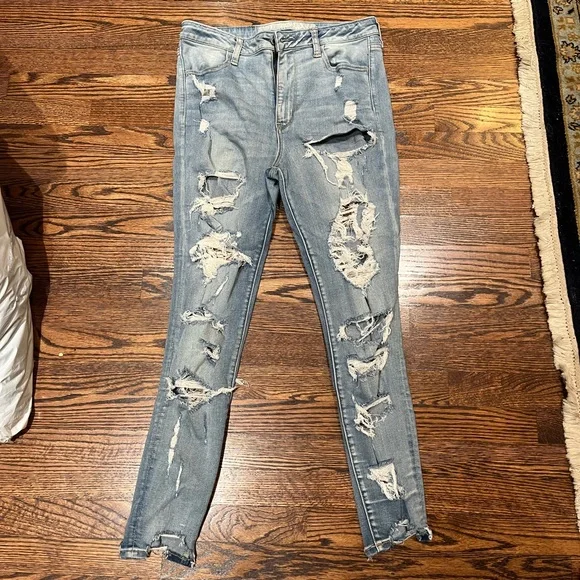 Distressed Jeans - Picture 1 of 4